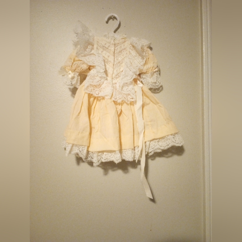 Middleton Original Dolls vintage frilly girl doll dress - Picture 4 of 6